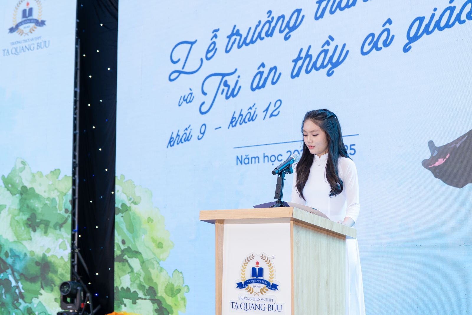 Trần Linh Trang - lớp 12C2