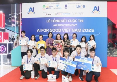 Học sinh hệ Toán - Tin giành giải Ba toàn quốc Cuộc thi “Ai for Good Vietnam 2025”