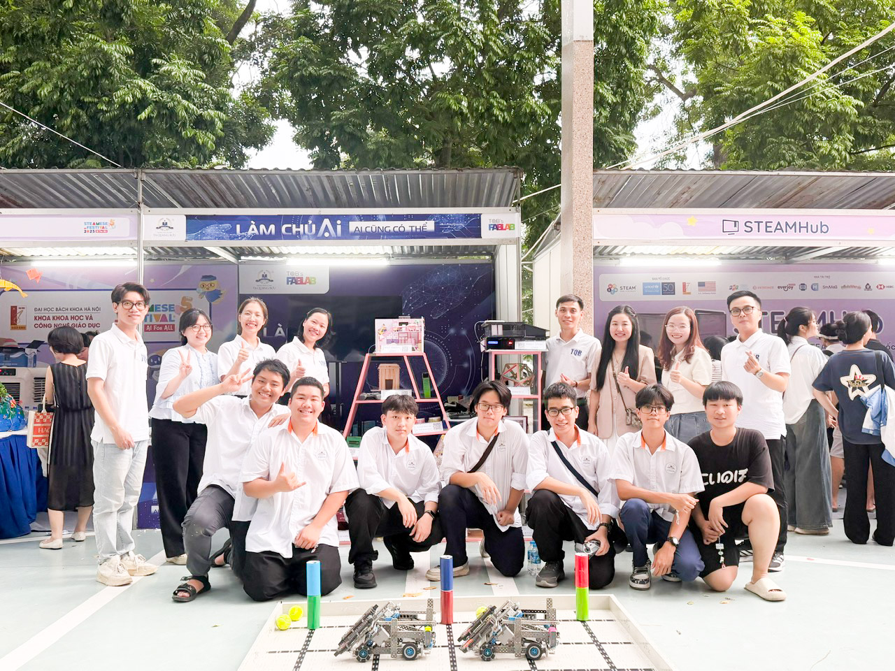 Thầy trò Tạ Quang Bửu có mặt tại STEAMESE Festival 2025.