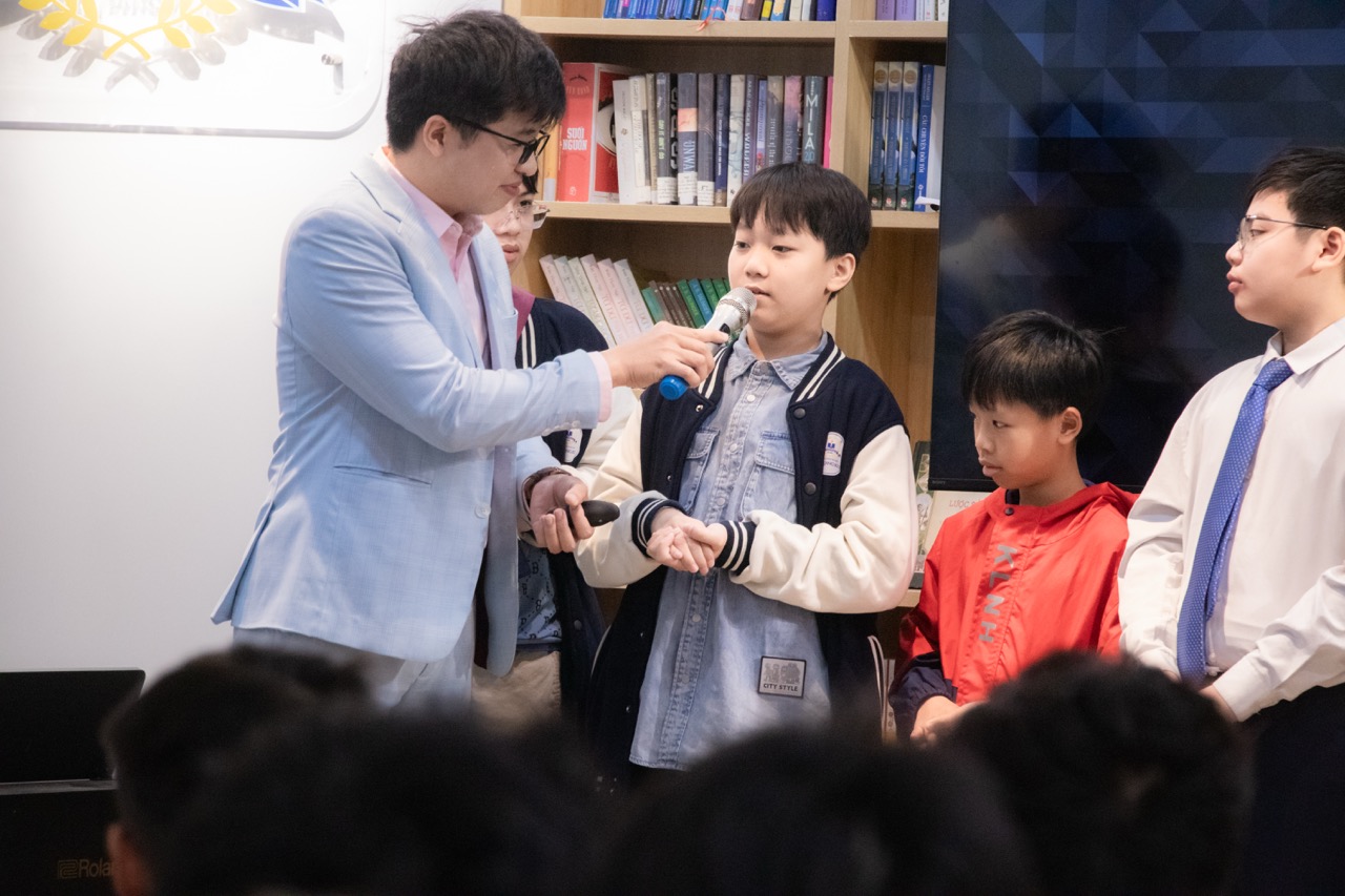 Trò chơi nhận biết các xu hướng trên mạng xã hội hiện nay cùng cách nhận biết tầm ảnh hưởng tích cực hoặc tiêu cực.