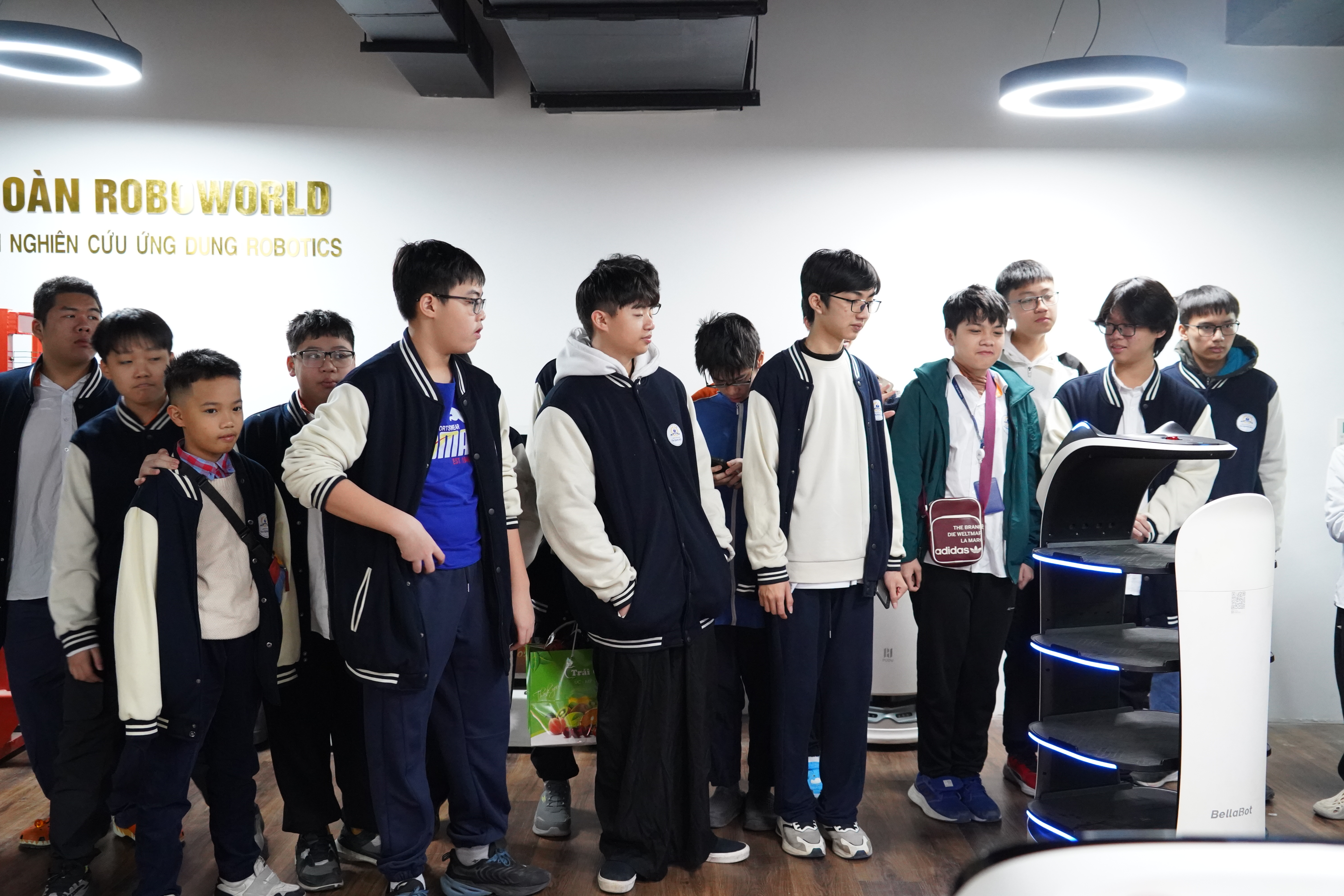 Niềm yêu thích công nghệ được nuôi dưỡng một cách tự nhiên và bền vững thông qua những trải nghiệm trực quan.