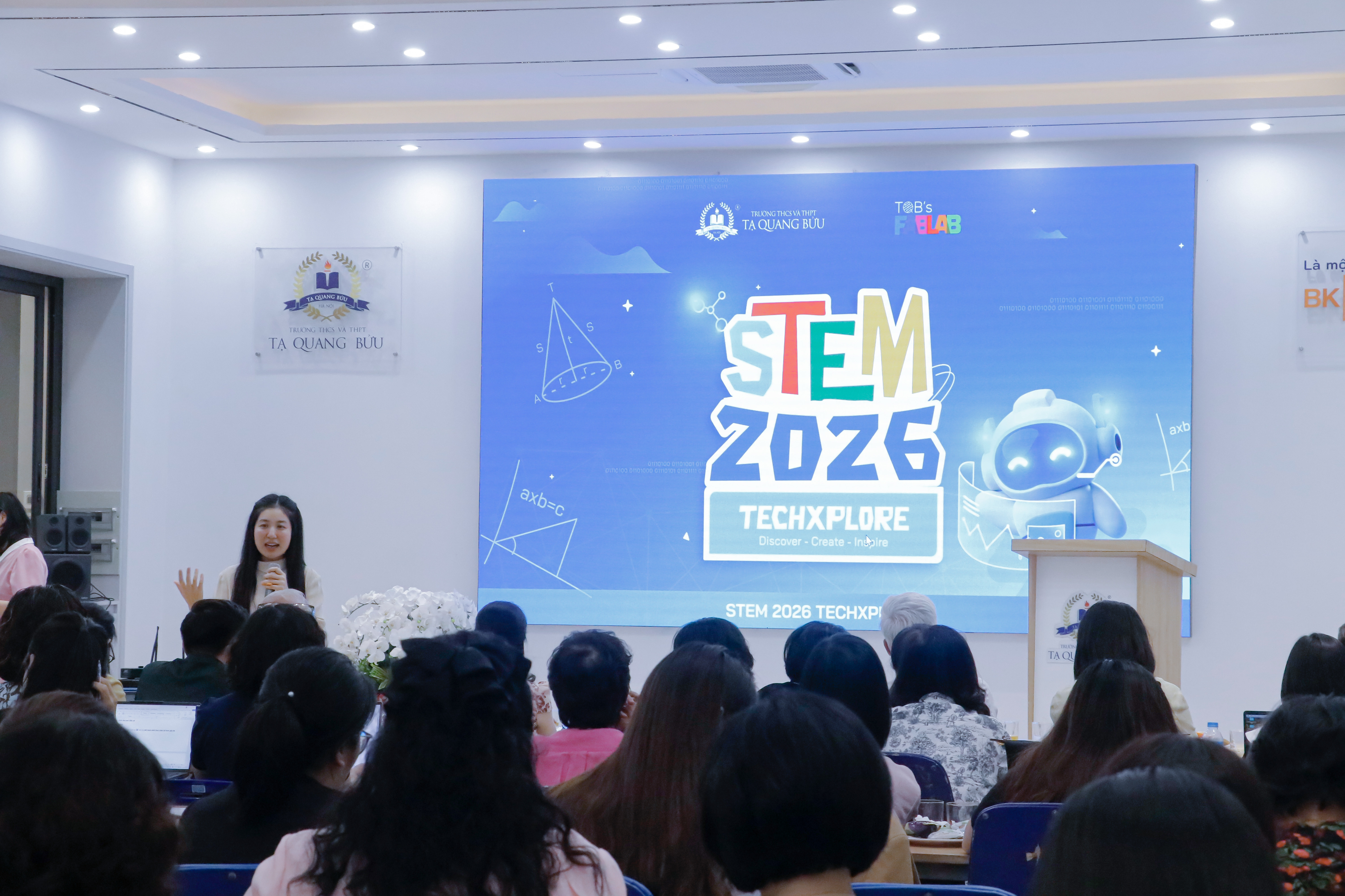 Cô Đào Thị Tươi - Phó hiệu trưởng, cập nhật nhiều hoạt động nổi bật của Nhà trường và học sinh.