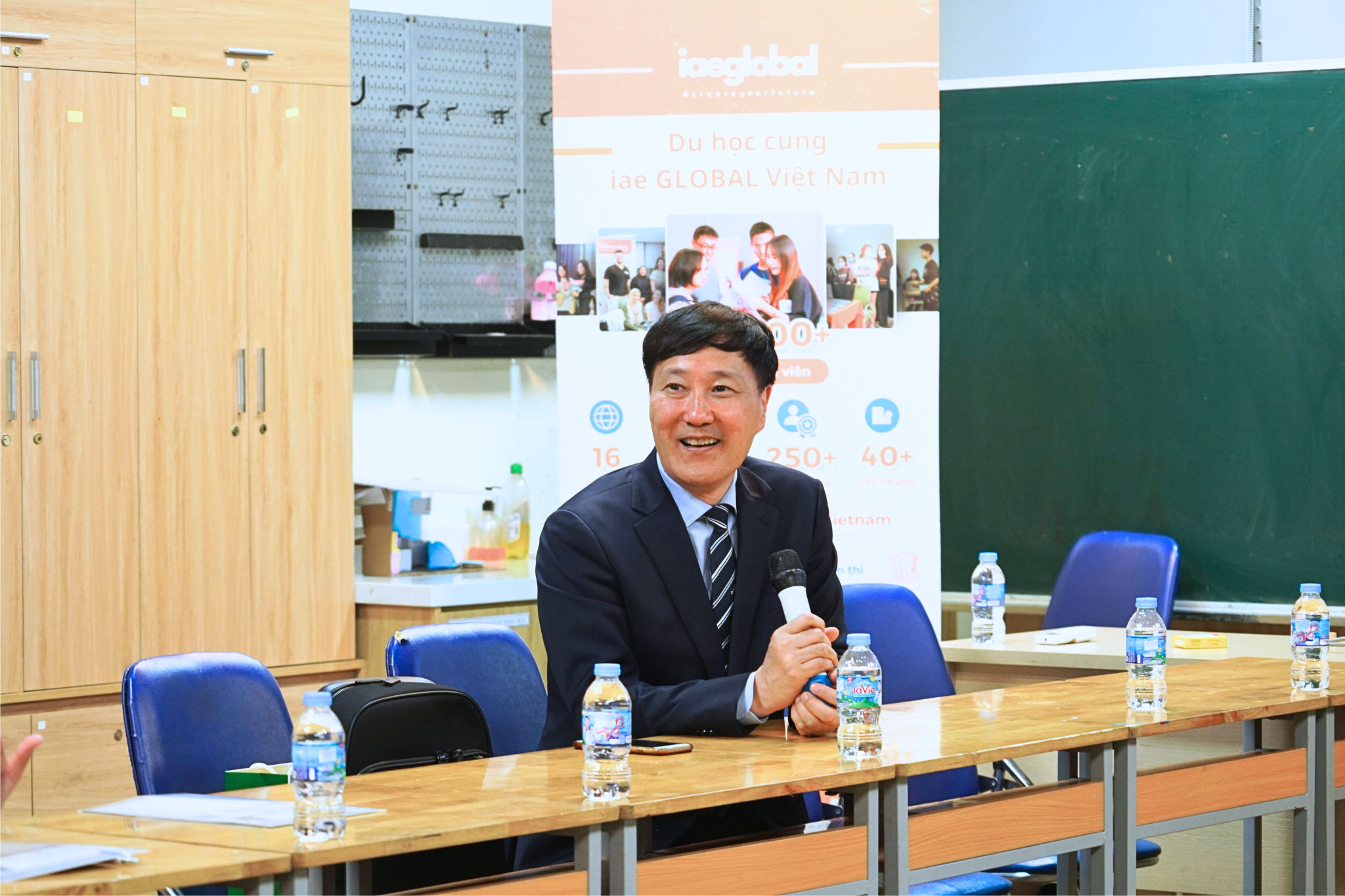 Ông Sam Kang - Trưởng phòng Tuyển sinh và Quan hệ Quốc tế Đại học Woosong, Hàn Quốc.