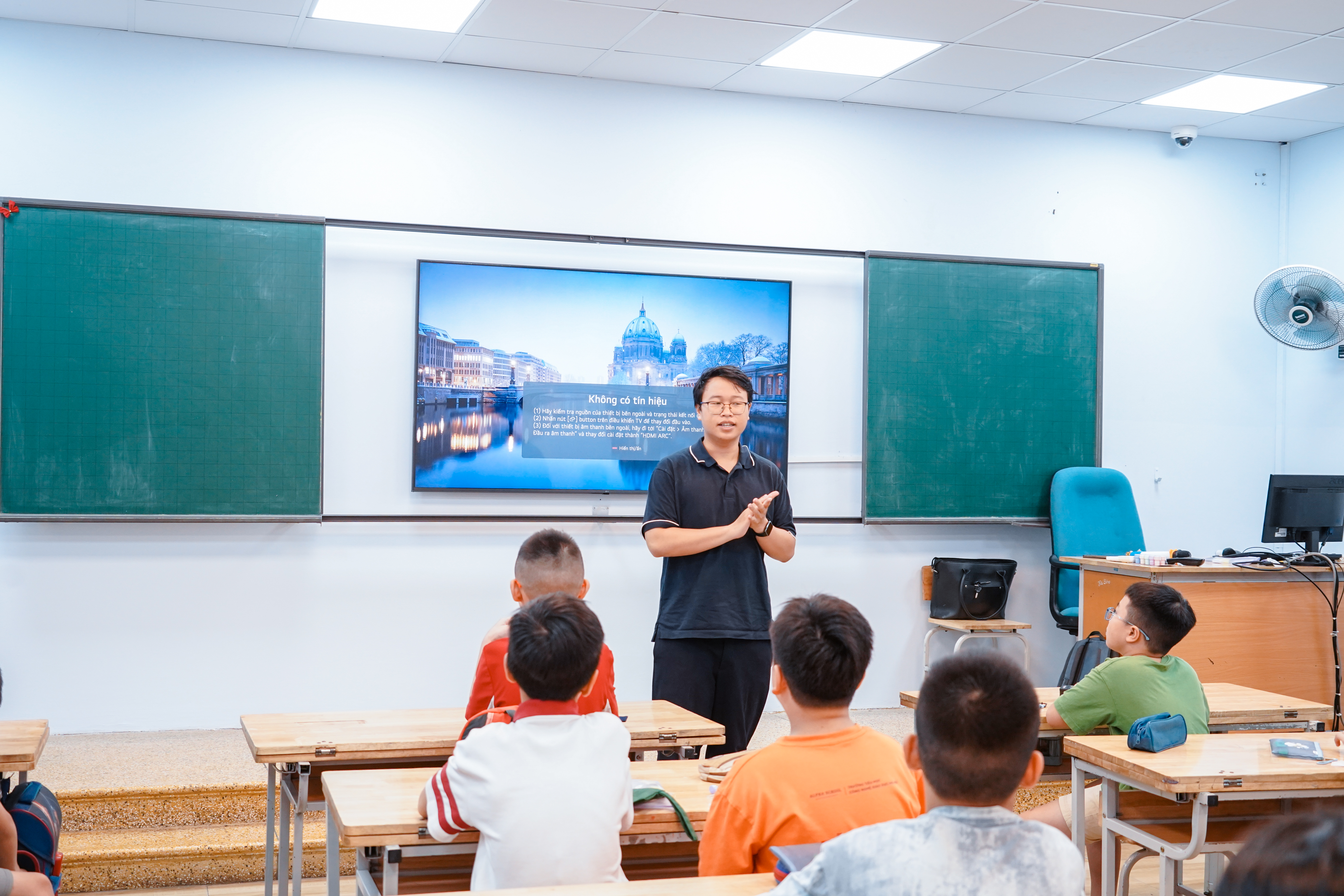ThS. Trần Tuấn Anh - giảng viên bộ môn Tư duy phản biện và Kỹ năng nói trước đám đông, Viện Đào tạo Quốc tế, Học viện Ngân hàng.